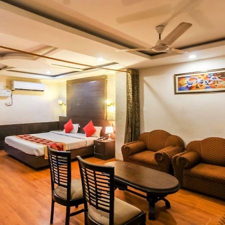 Hotel Monarch Inn Lucknow Eksteriør bilde