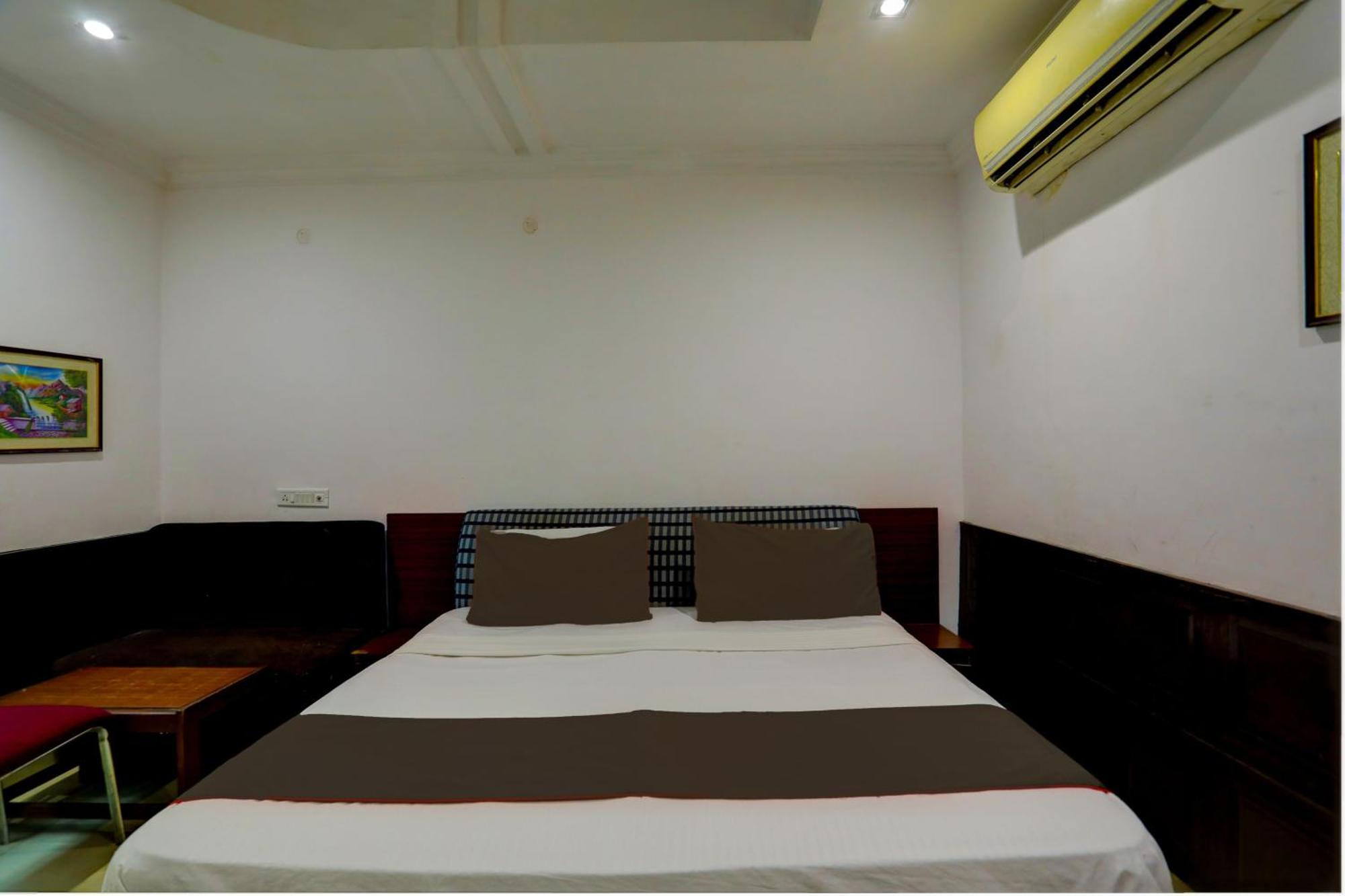 Hotel Monarch Inn Lucknow Eksteriør bilde