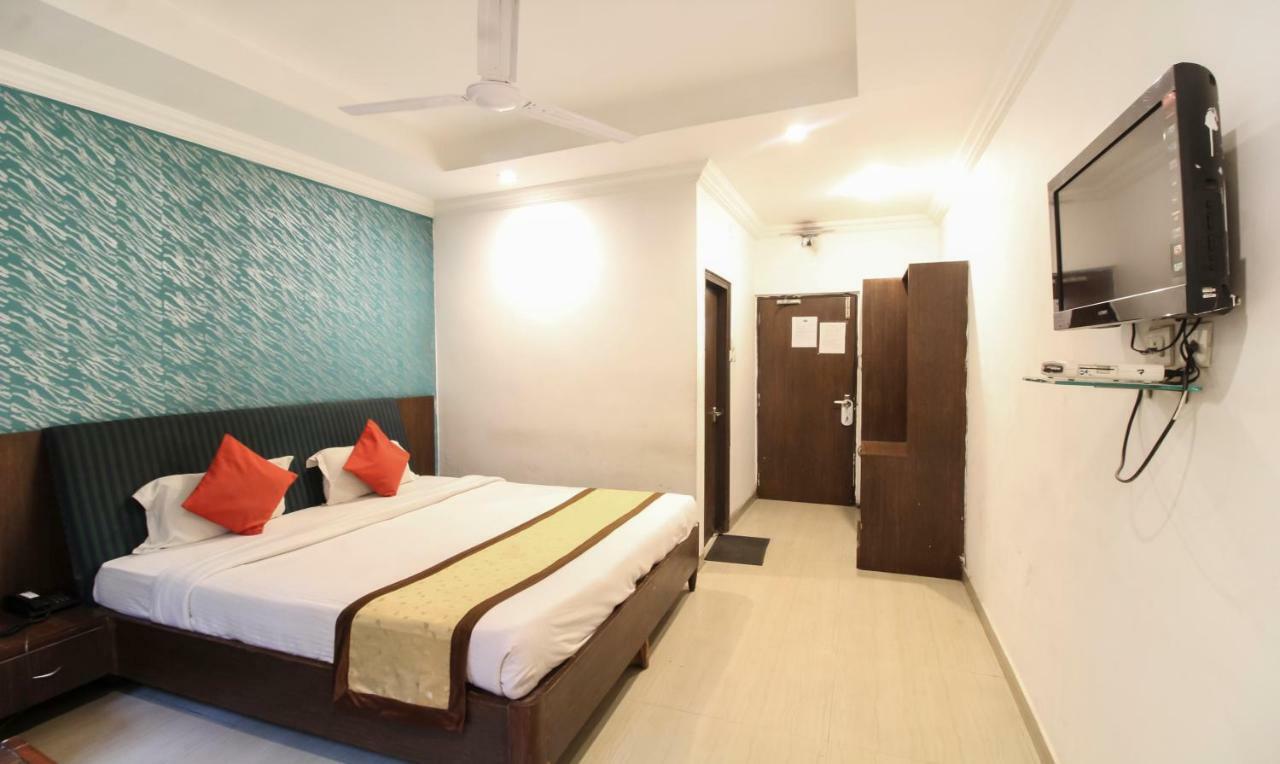 Hotel Monarch Inn Lucknow Eksteriør bilde