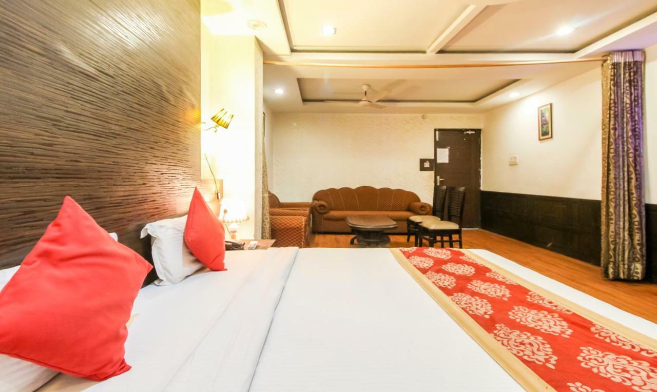 Hotel Monarch Inn Lucknow Eksteriør bilde