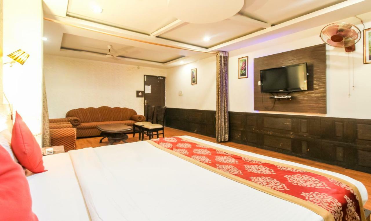 Hotel Monarch Inn Lucknow Eksteriør bilde