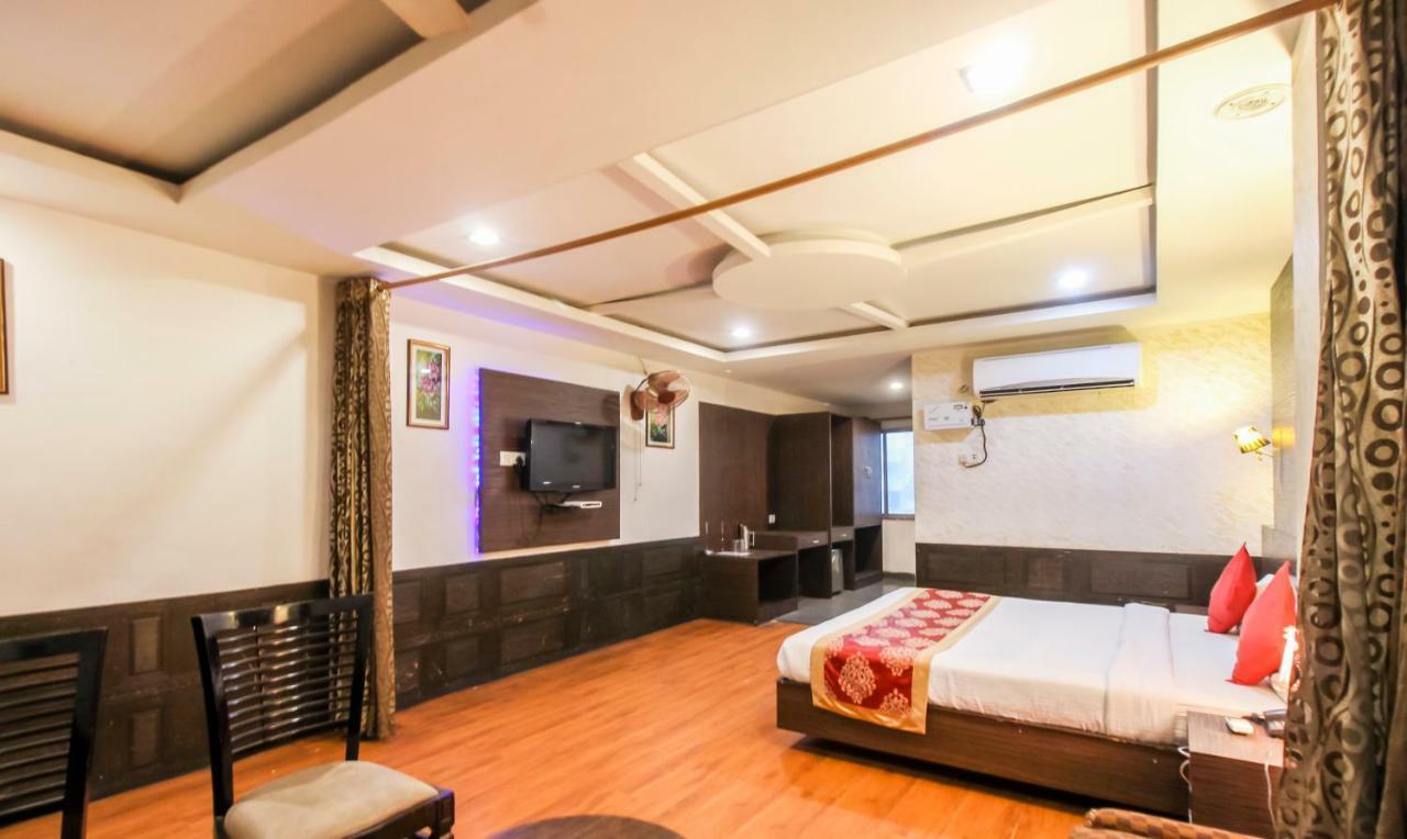 Hotel Monarch Inn Lucknow Eksteriør bilde